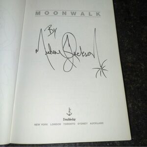 Moonwalk by Michael Jackson 1st Ed c.1988 Factory Signed  Self Portrait